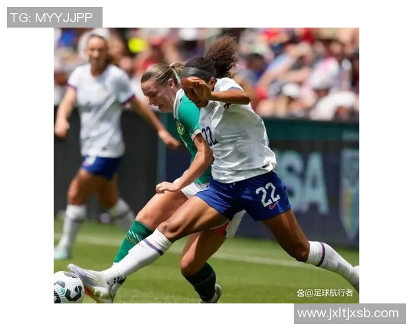 足球明星与大妈的温情互动揭示了运动与生活的深刻联系